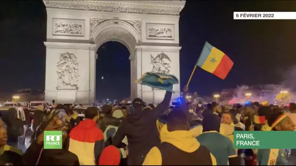 Liesse, incidents et gaz lacrymogènes à Paris après la victoire du Sénégal lors de la CAN