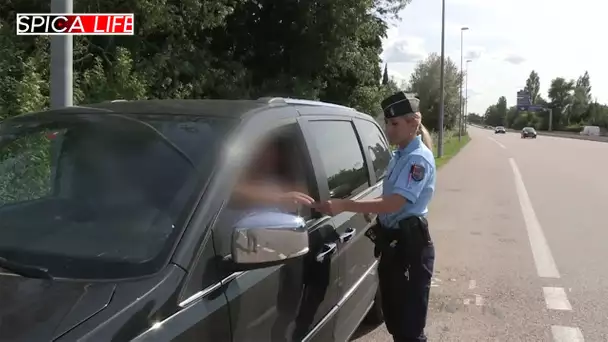 Téléphone au volant, contravention au tournant !