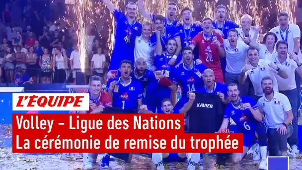 Volley - Ligue des Nations - La cérémonie de remise du trophée pour l'Equipe de France