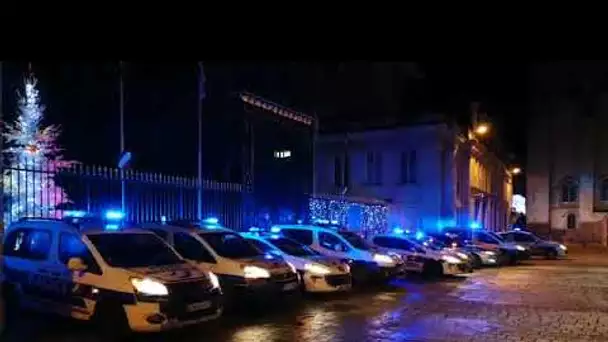 Grogne des policiers de nuit, les "nuiteux" manifestent devant la préfecture d'Angers