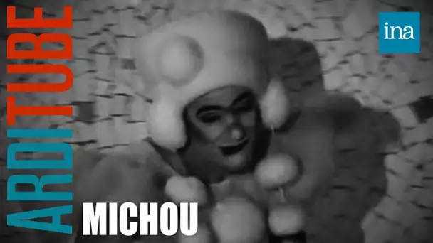 Michou chante "C'est la ouate" de Caroline Loeb - Archive INA
