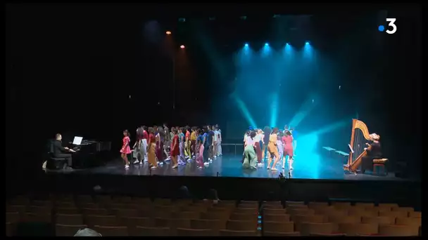 Children of Britten : à Vesoul, cinquante jeunes sur la scène du théâtre Edwige Feuillère