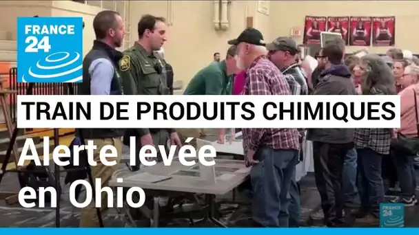Déraillement d'un train de produits chimiques en Ohio : l'alerte levée, les habitants inquiets