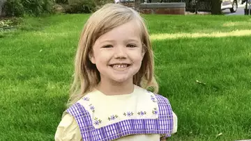 Dans cette famille américaine, les filles portent la même robe pour leur premier jour d’école depuis 67 ans