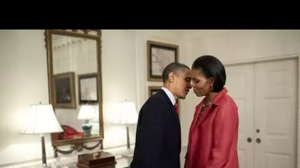Barack Obama souhaite un joyeux anniversaire à Michelle... Jim Carrey offre sa plus belle grimace po