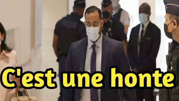 Sortie d'Alexandre Benalla du tribunal . Des personnes présentes scandent "Benalla en prison"