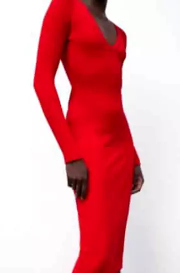 Zara : Cette robe en maille sera le best-seller de l'année 2022 !