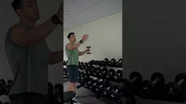 Conor McGregor I need my dumbbell back !! 😭