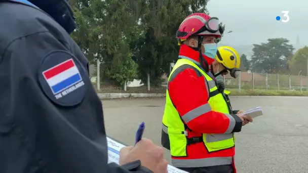 Pompiers de l'Urgence internationale : exercice sous les décombres en Suisse