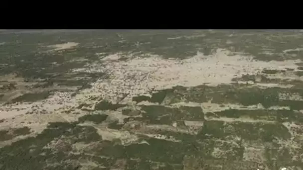 Haïti : village et terre érodée