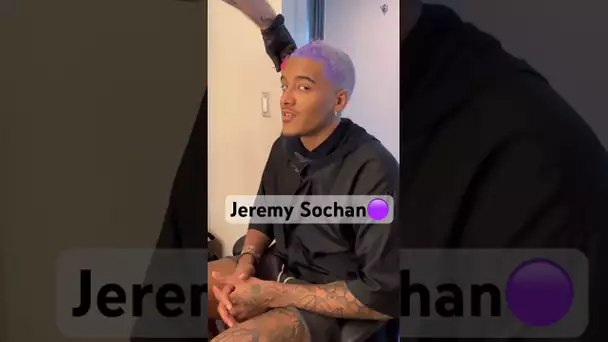 NBA correspondent Jeremy Sochan gets ready and dyes his hair ahead of the #NBADraft! 🙌| #Shorts