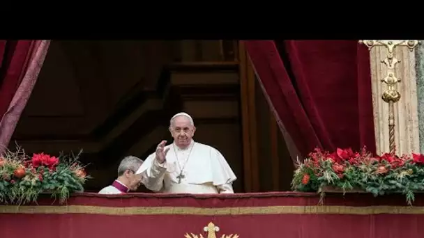 "Urbi et orbi" : pour Noël, le pape appelle au "dialogue" et déplore les "tragédies oubliées"