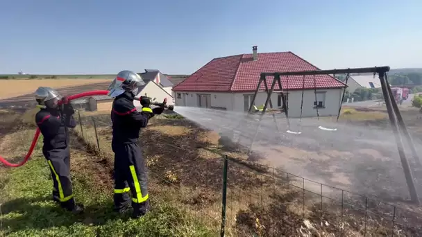 40°C dans la Somme : les pompiers du SDIS 80 interviennent sur un incendie à Moreuil