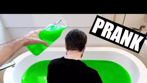 SLIME PRANK SUR CARL IS COOKING - HUBY - JE BLOQUE LA SALLE DE BAIN