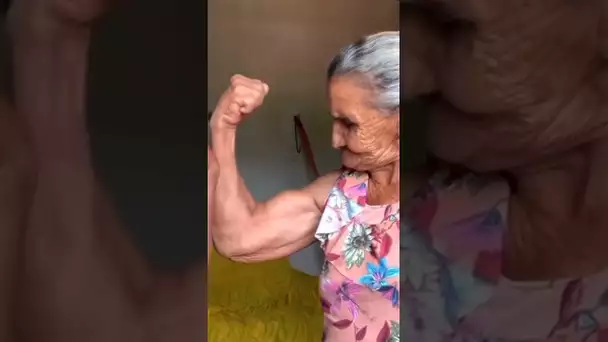 Strong Grandma 😱😱😱