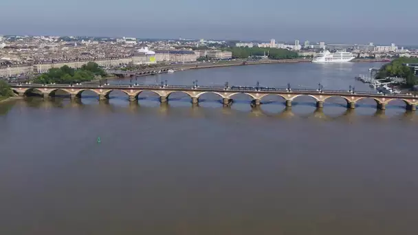 Pont de pierre de Bordeaux : découvrez l'histoire de sa construction