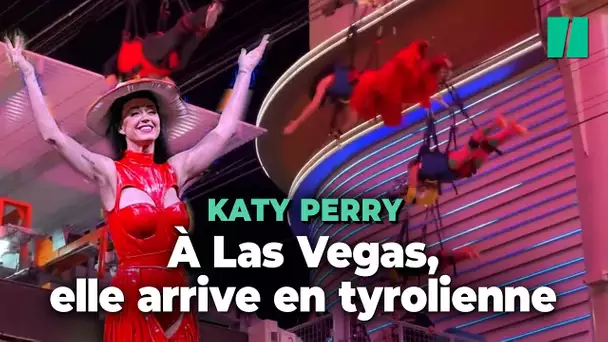 Katy Perry a fait cette célèbre attraction de Las Vegas au-dessus de 15 000 personnes