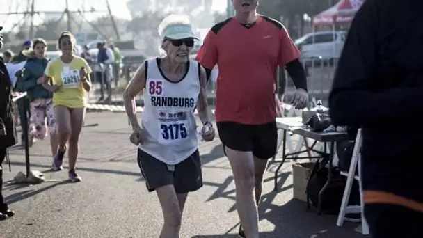 A 85 ans, elle court le semi-marathon en à peine deux heures !
