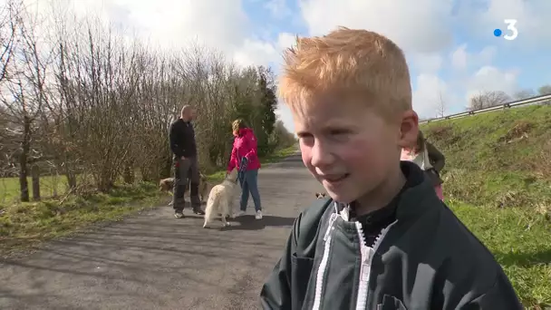 Léo raconte le départ loin des copains et l'arrivée à la campagne.