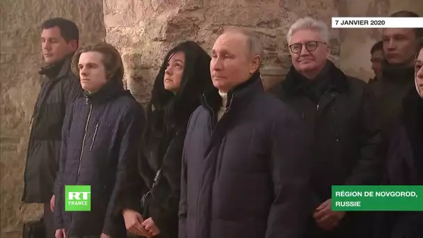 Russie : Vladimir Poutine assiste à la messe du Noël orthodoxe près de Novgorod