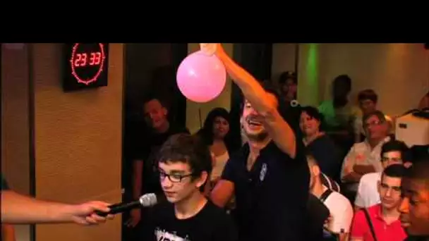 Piètre éclate un ballon plein d&#039;huile sur une auditrice - C&#039;Cauet sur NRJ