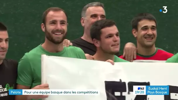 Joueurs de pelote en faveur d'une sélection basque dans les compétitions internationales.