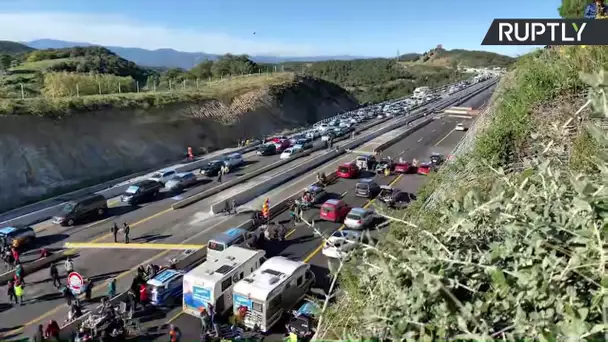 Catalogne : l’autoroute franco-espagnole bloquée par des manifestants