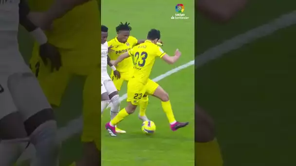 Can anyone stop it? 🔥  VINI JR 🔥  #shorts #shorts #laligasantander #realmadrid #villarreal