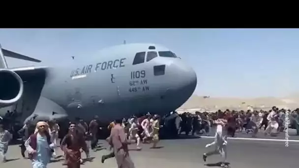 Afghanistan : scènes surréalistes sur le tarmac de l'aéroport de Kaboul