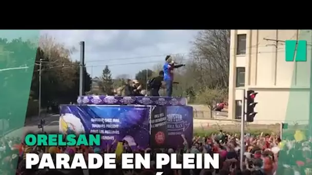 Orelsan tourne son clip pour "Du propre" au milieu du carnaval étudiant de Caen