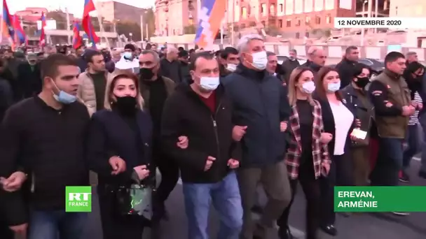 Erevan : des centaines de manifestants demandent la démission du Premier ministre arménien