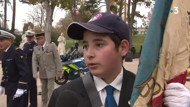 Commémoration du 11 novembre à Besançon : Guillaume,14 ans et déjà porte-drapeau