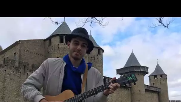 VIDEO. Carcassonne, ville-étape du "33 Tour" de Valentin Sorbier, un tour de France en chansons