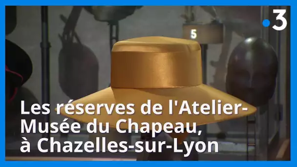 Dans les réserves de l'Atelier-Musée du Chapeau, à Chazelles-sur-Lyon