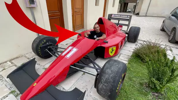 JE DÉBARQUE À LA VILLA EN FORMULE 1…