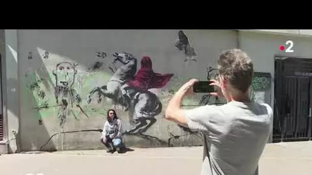 Banksy : sa toile s&#039;autodétruit en pleine vente aux enchères