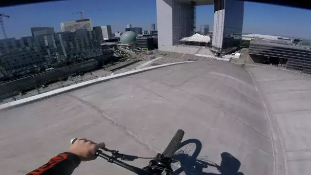 DEFI VTT: Un pro rider s'attaque à La Défense (feat Simon Perdrix)