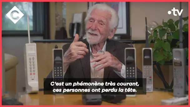 Le téléphone portable fête ses 50 ans - La Story - C à Vous - 03/04/2023