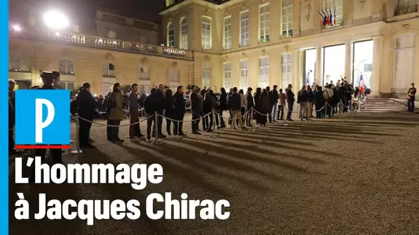 À l’Elysée, les Français rendent hommage à Jacques Chirac