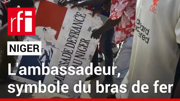 Niger : le symbole de l’ambassadeur de France • RFI