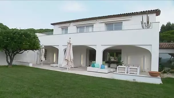 Saint- Tropez : la maison de Gérard Oury et le mobilier mis en vente