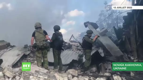 Ukraine : le Comité d'enquête russe examine les lieux du bombardement à Novaïa Kakhovka