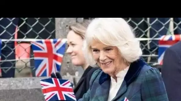 Camilla ravagée par les fans de Sussex lors de sa première sortie depuis l'annonce de Queen "S *** s