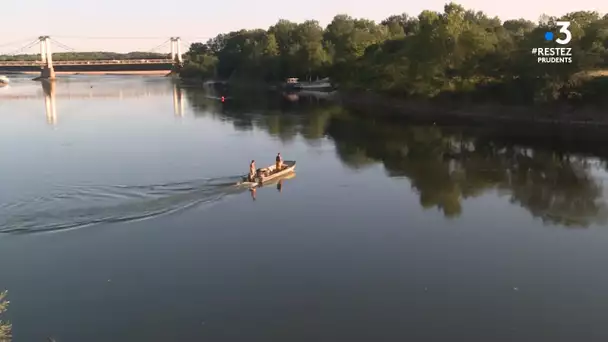 Nantes : les pêcheurs  professionnels de Loire recommencent leur activité