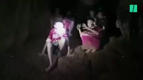 Les images des enfants prisonniers d'une grotte en Thaïlande, retrouvés sains et saufs