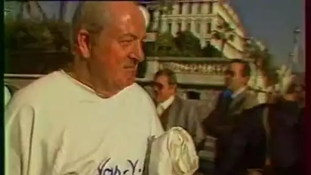 Jean Marie LE PEN SE BAIGNE A Nice