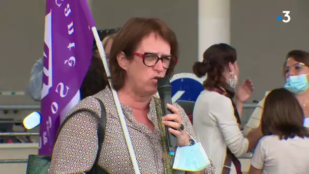 Rassemblement au CHRU de Besançon pour dénoncer le pass et la vaccination obligatoire des soignants