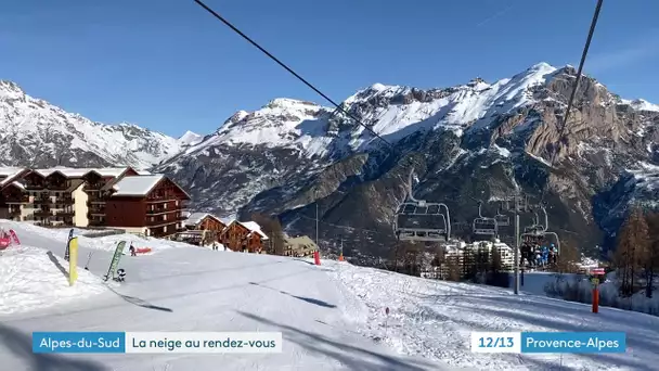 Station de ski : à Puy-Saint-Vincent dans les Alpes la neige est au rendez-vous
