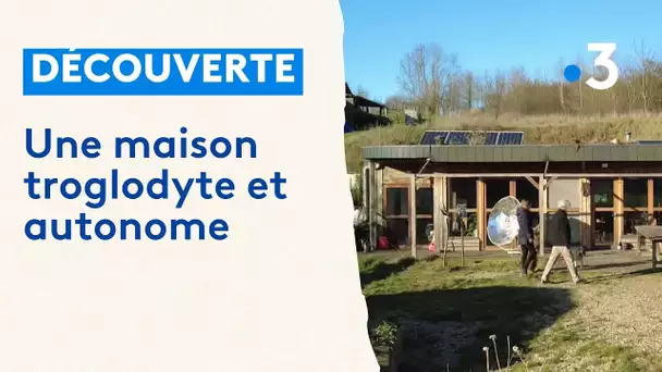 Découverte : il vit dans une maison troglodyte et autonome