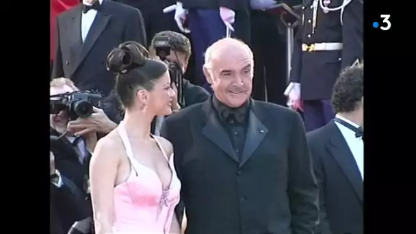 Montée des marches de Sean Connery et Catherine Zeta-Jones à Cannes
